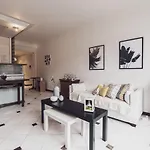 Hostnfly Apartments - Splendid Bright Apt With Balcony To Convention